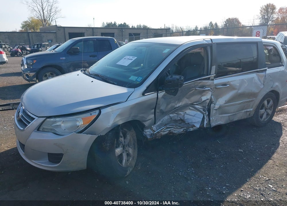 2010 VOLKSWAGEN ROUTAN SE VIN: 2V4RW3D19AR268181