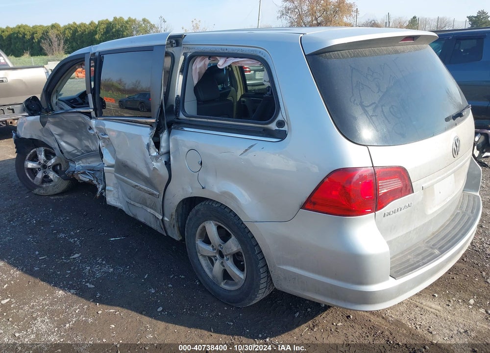 2010 VOLKSWAGEN ROUTAN SE VIN: 2V4RW3D19AR268181