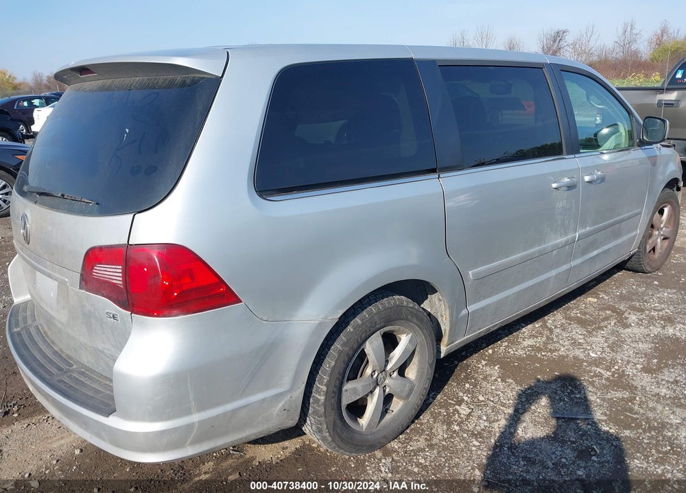 2010 VOLKSWAGEN ROUTAN SE VIN: 2V4RW3D19AR268181