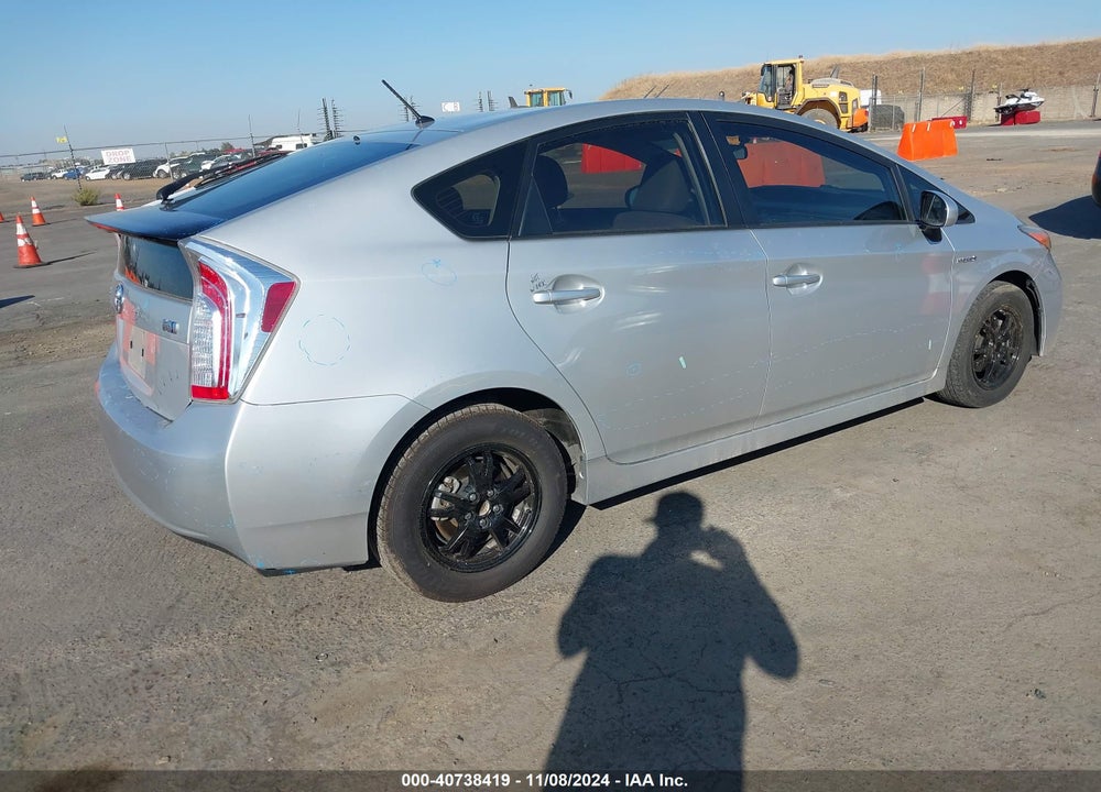 2015 TOYOTA PRIUS TWO VIN: JTDKN3DU2F0429805