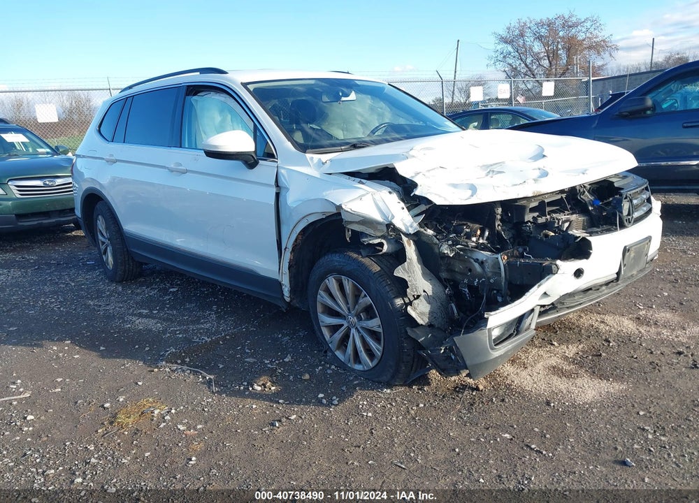 2018 VOLKSWAGEN TIGUAN 2.0T SE/SEL VIN: 3VV2B7AX8JM002179