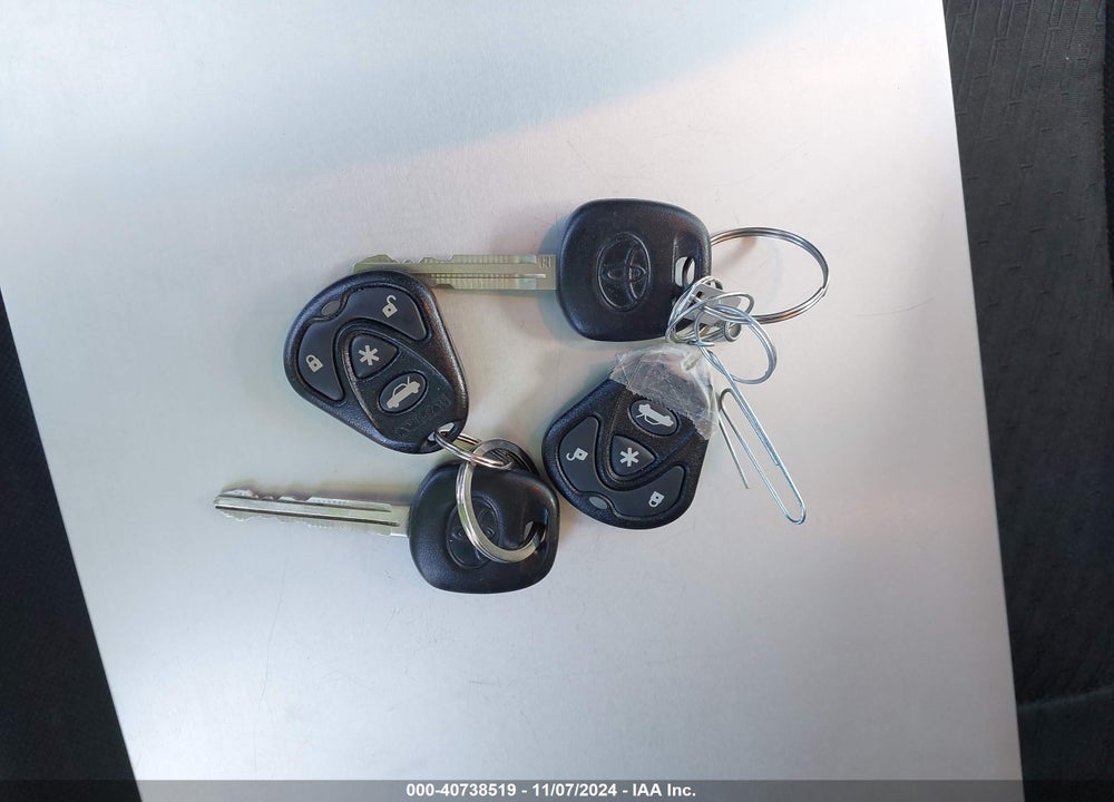 2017 TOYOTA COROLLA VIN: 5YFBURHE6HP734547