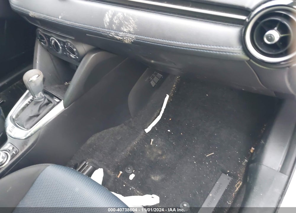 2019 TOYOTA YARIS LE VIN: 3MYDLBYV0KY526224