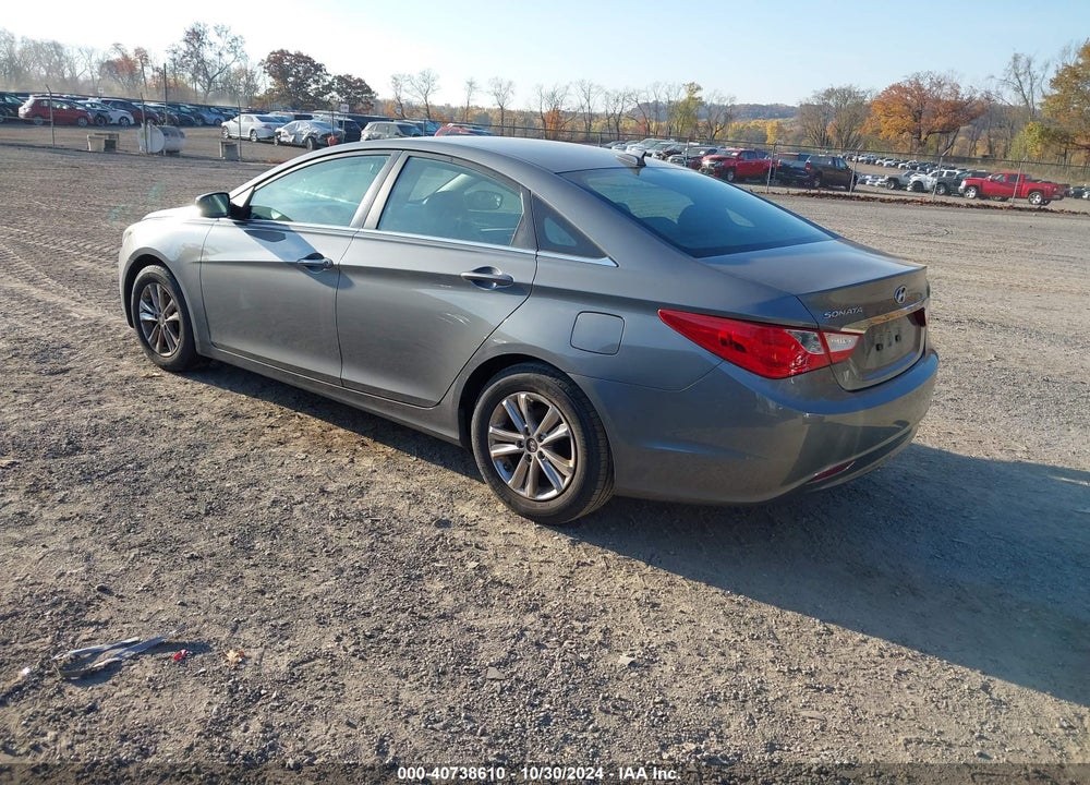 2013 HYUNDAI SONATA GLS VIN: 5NPEB4AC7DH804675