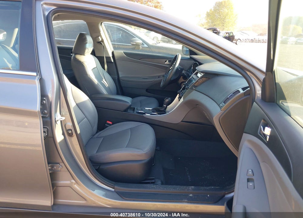2013 HYUNDAI SONATA GLS VIN: 5NPEB4AC7DH804675