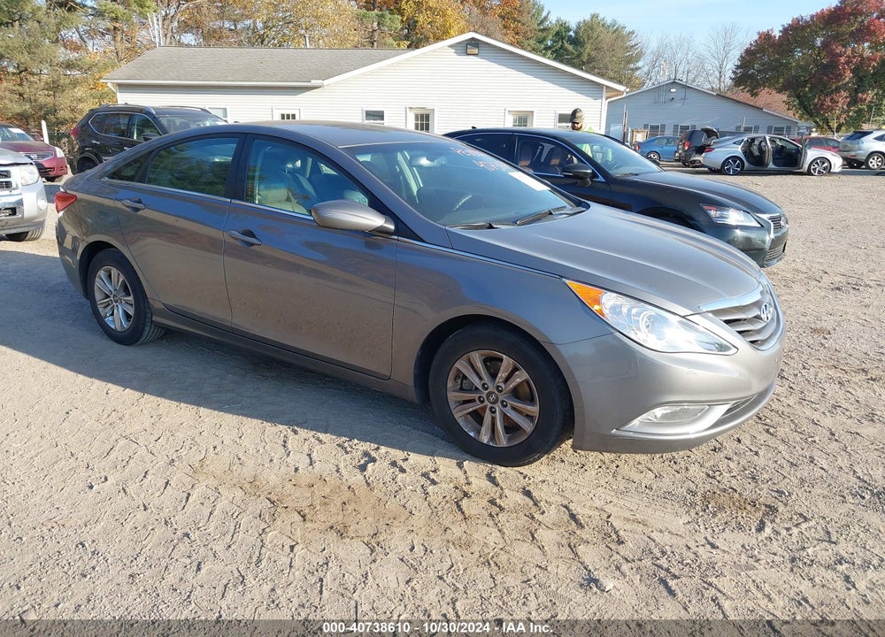 2013 HYUNDAI SONATA GLS VIN: 5NPEB4AC7DH804675