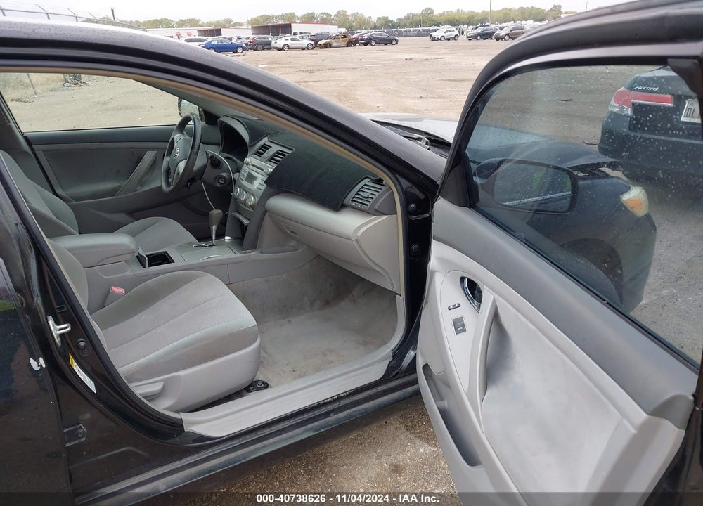 2011 TOYOTA CAMRY LE VIN: 4T1BF3EK5BU183695