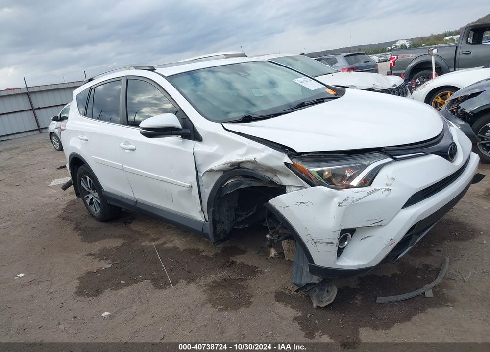 2018 TOYOTA RAV4 ADVENTURE/XLE VIN: 2T3WFREV9JW429121