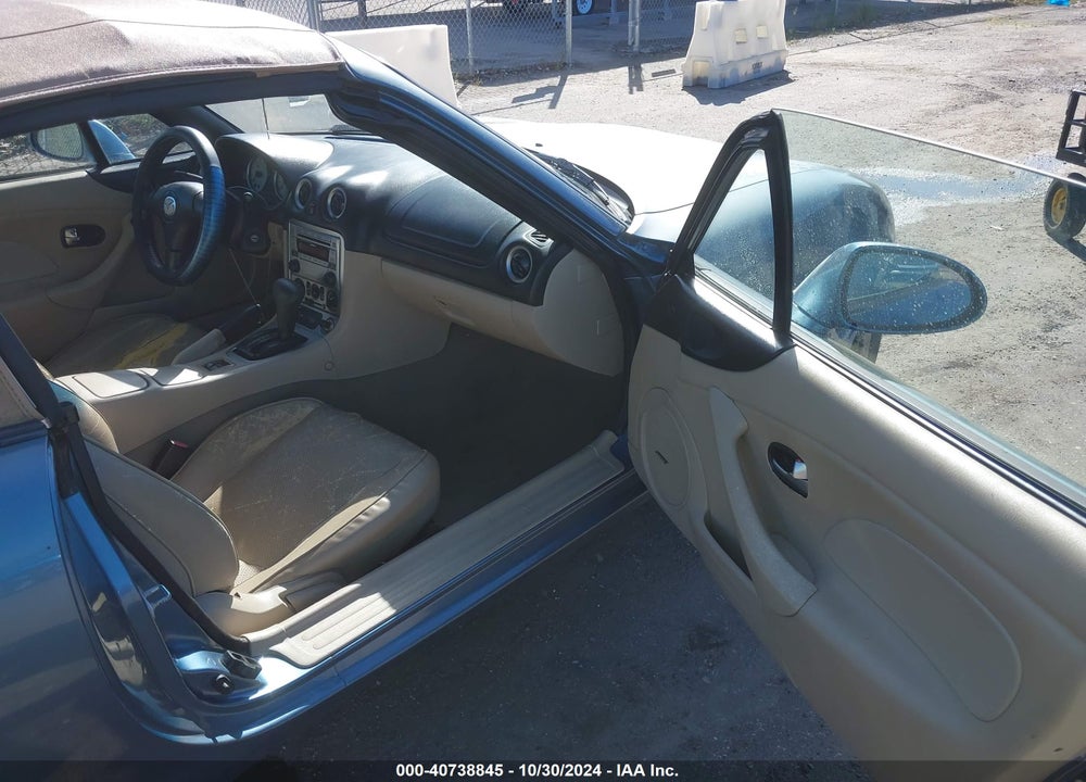 2005 MAZDA MX-5 MIATA LS VIN: JM1NB353750414047