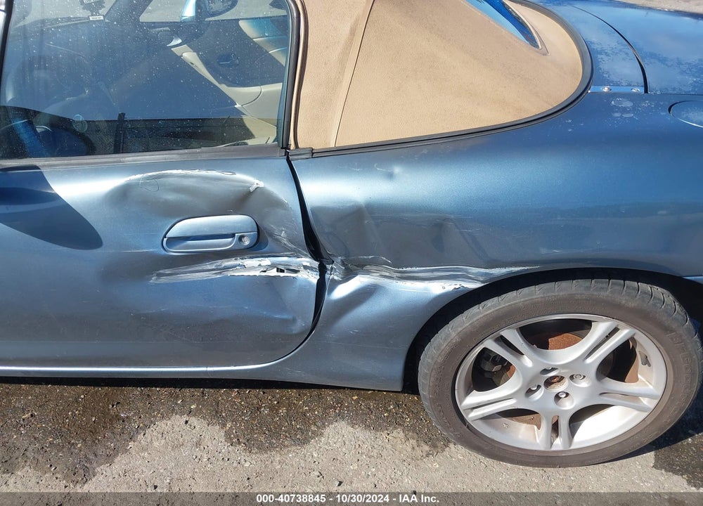 2005 MAZDA MX-5 MIATA LS VIN: JM1NB353750414047