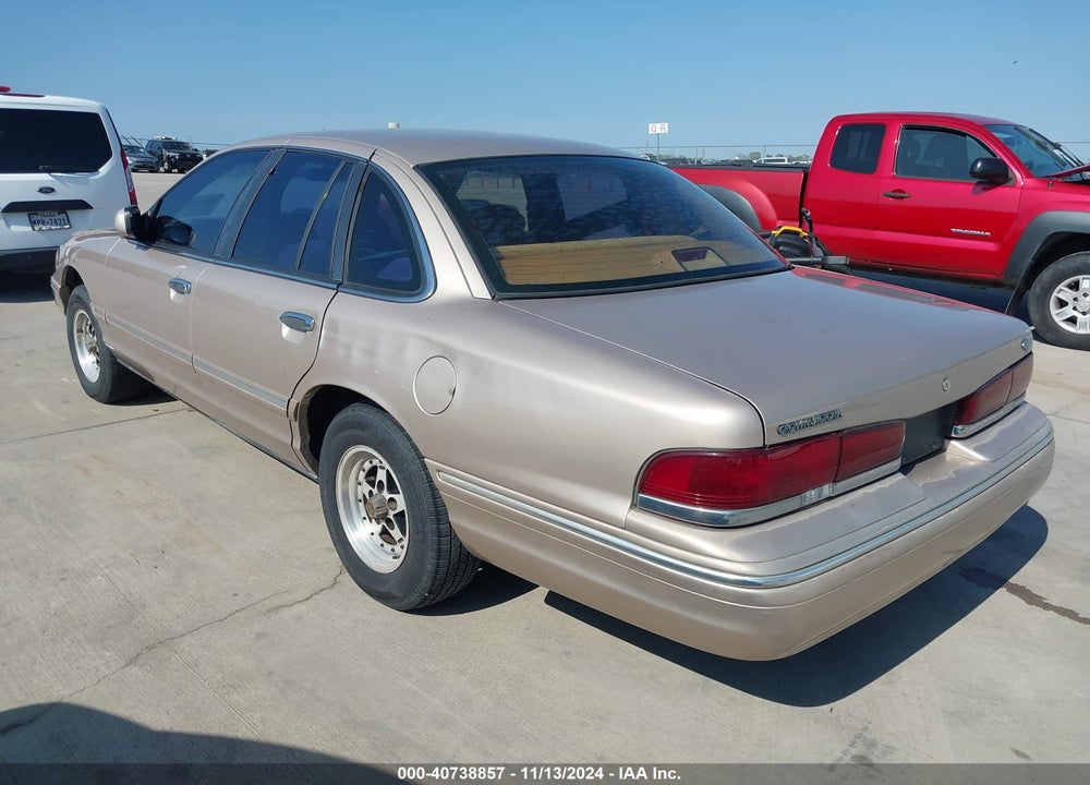 1997 FORD CROWN VICTORIA VIN: 2FALP73W7VX132141