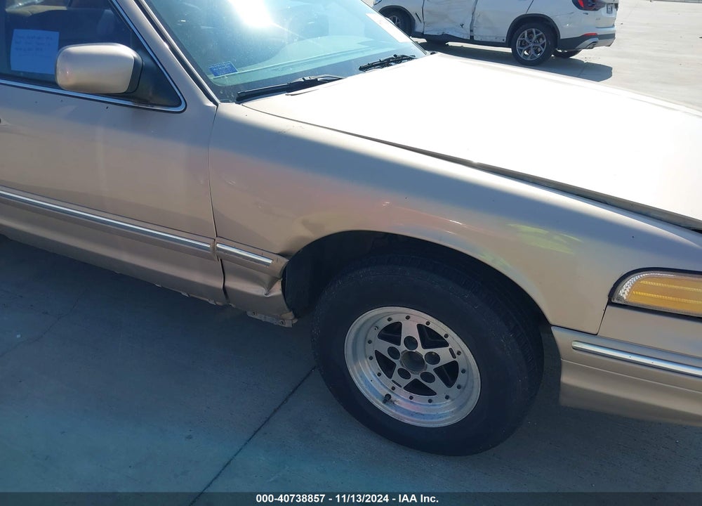 1997 FORD CROWN VICTORIA VIN: 2FALP73W7VX132141