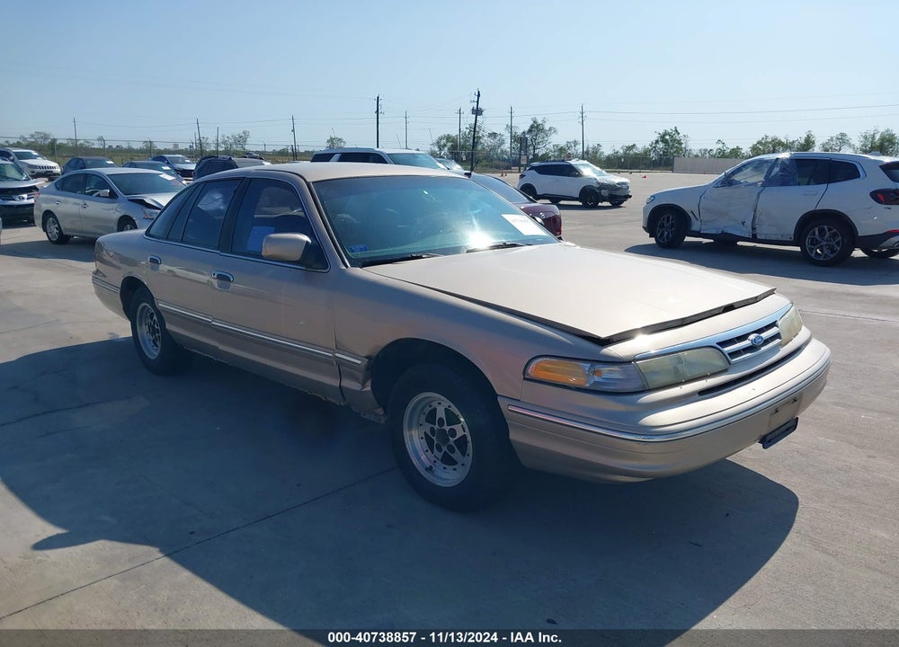 1997 FORD CROWN VICTORIA VIN: 2FALP73W7VX132141