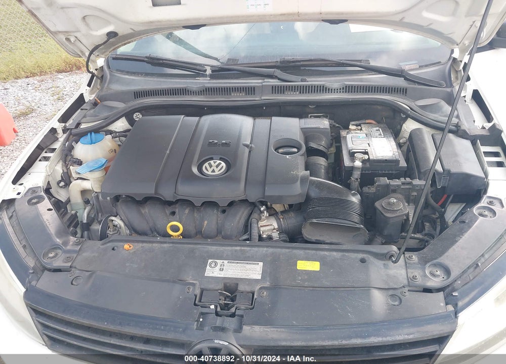 2011 VOLKSWAGEN JETTA 2.5L SE VIN: 3VWDZ7AJ8BM346026