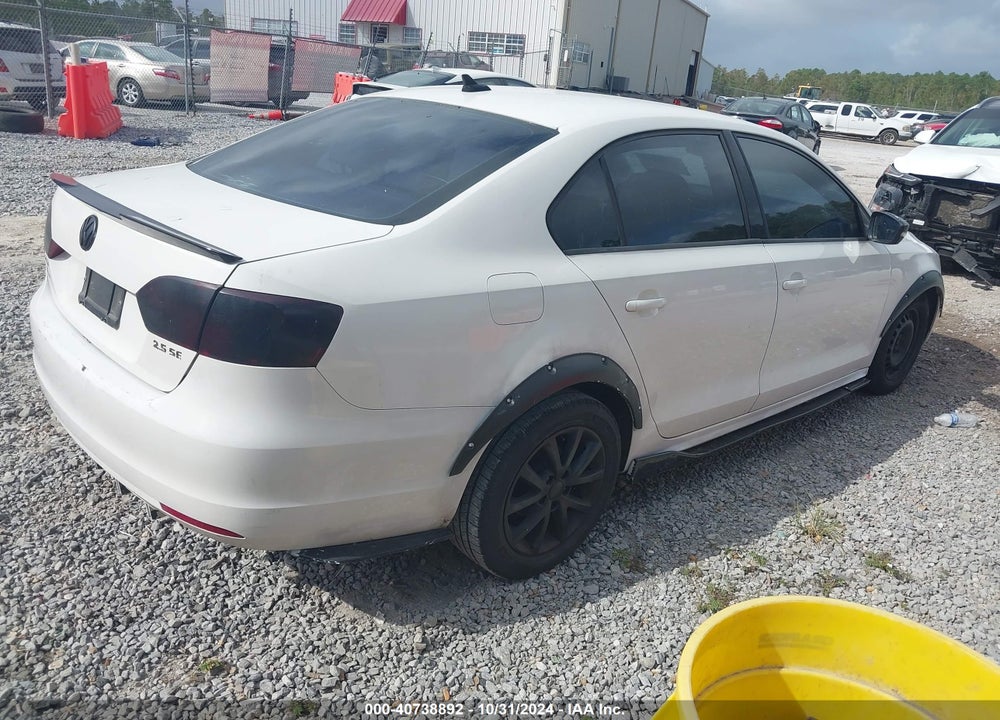 2011 VOLKSWAGEN JETTA 2.5L SE VIN: 3VWDZ7AJ8BM346026