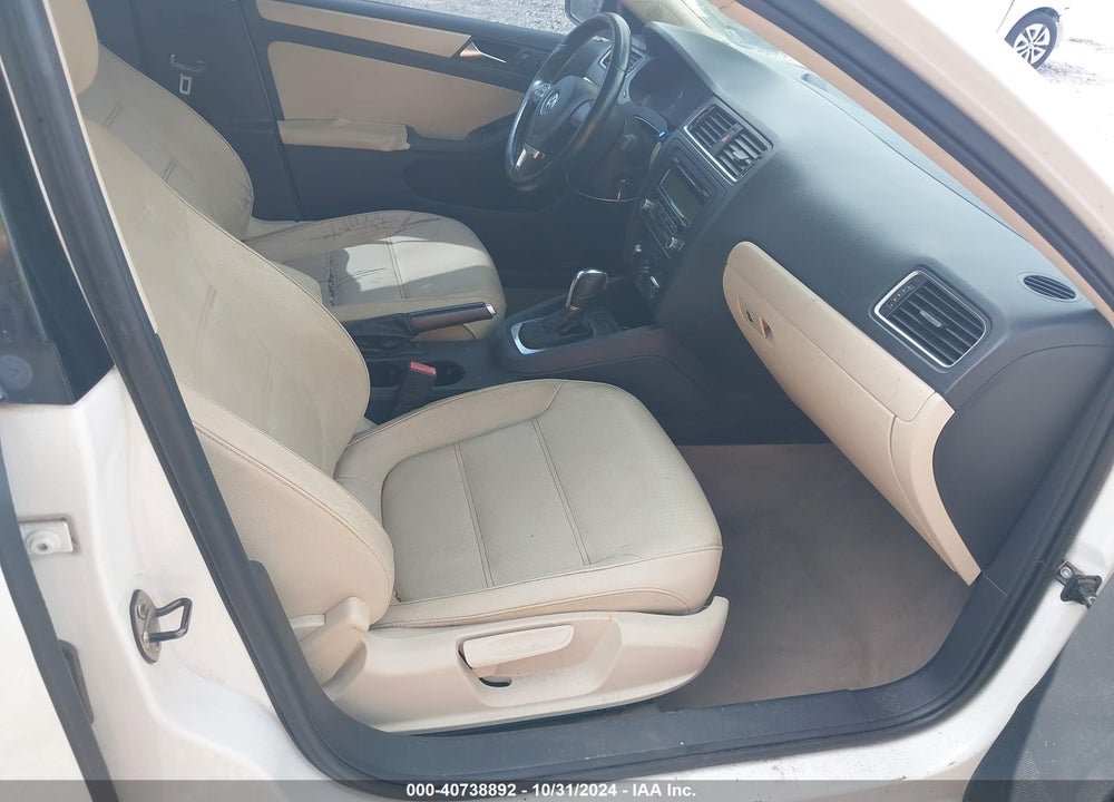 2011 VOLKSWAGEN JETTA 2.5L SE VIN: 3VWDZ7AJ8BM346026