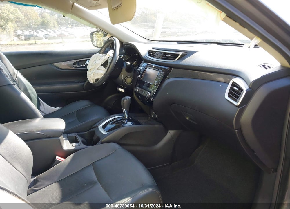 2015 NISSAN ROGUE SL VIN: 5N1AT2MT9FC825582