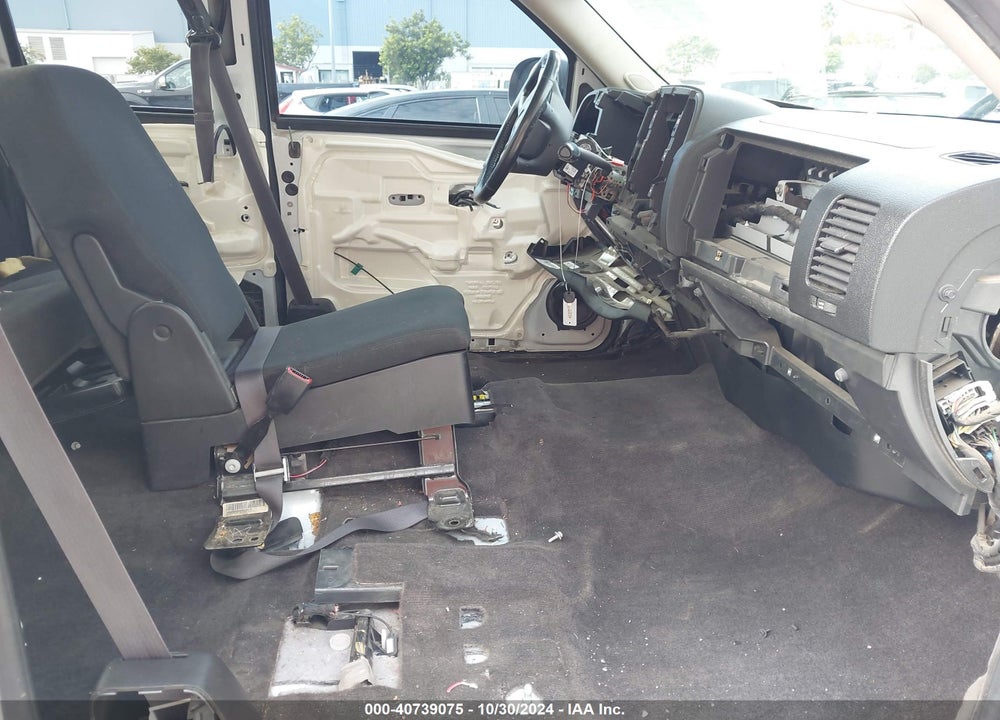 2013 CHEVROLET SILVERADO 1500 LT VIN: 1GCRCSE02DZ319128