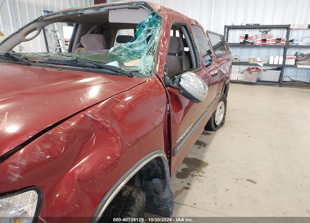2000 TOYOTA TUNDRA SR5 V8 VIN: 5TBBT4411YS036260