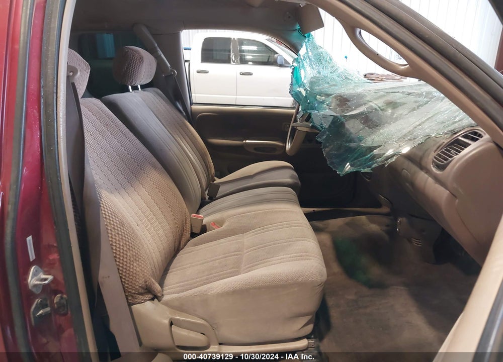 2000 TOYOTA TUNDRA SR5 V8 VIN: 5TBBT4411YS036260