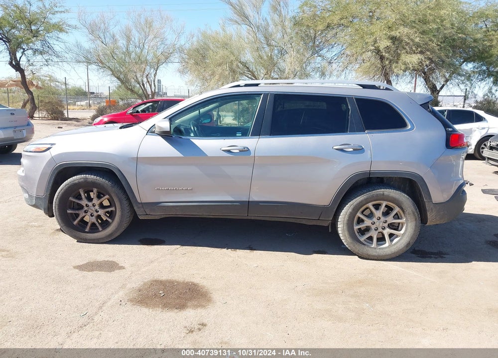 2017 JEEP CHEROKEE LATITUDE 4X4 VIN: 1C4PJMCB9HD228129
