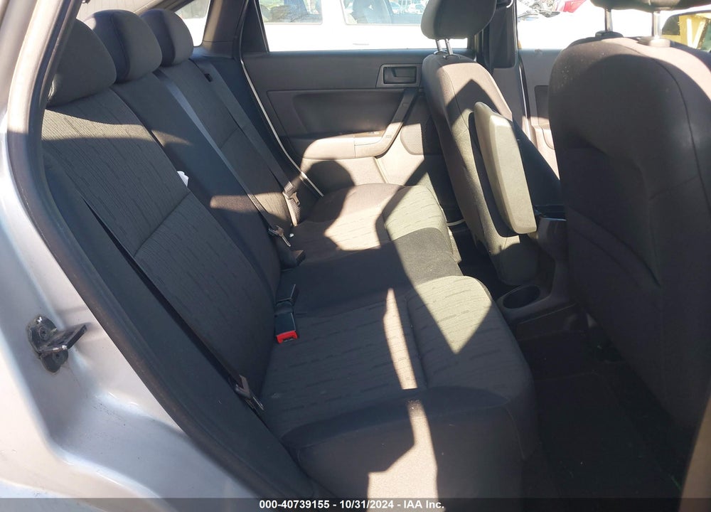 2011 FORD FOCUS SE VIN: 1FAHP3FN4BW109604
