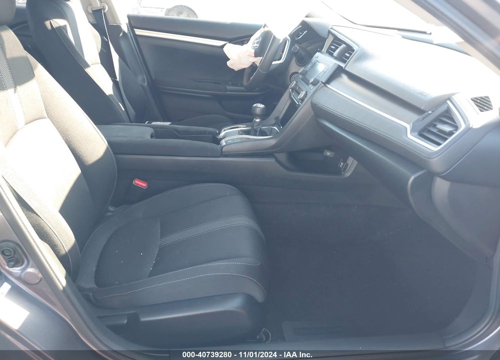 2019 HONDA CIVIC LX VIN: 19XFC2E61KE005518