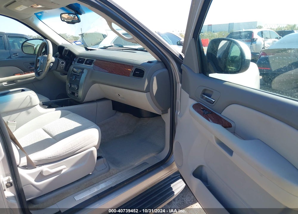 2007 GMC YUKON SLE VIN: 1GKFC13J27J147814