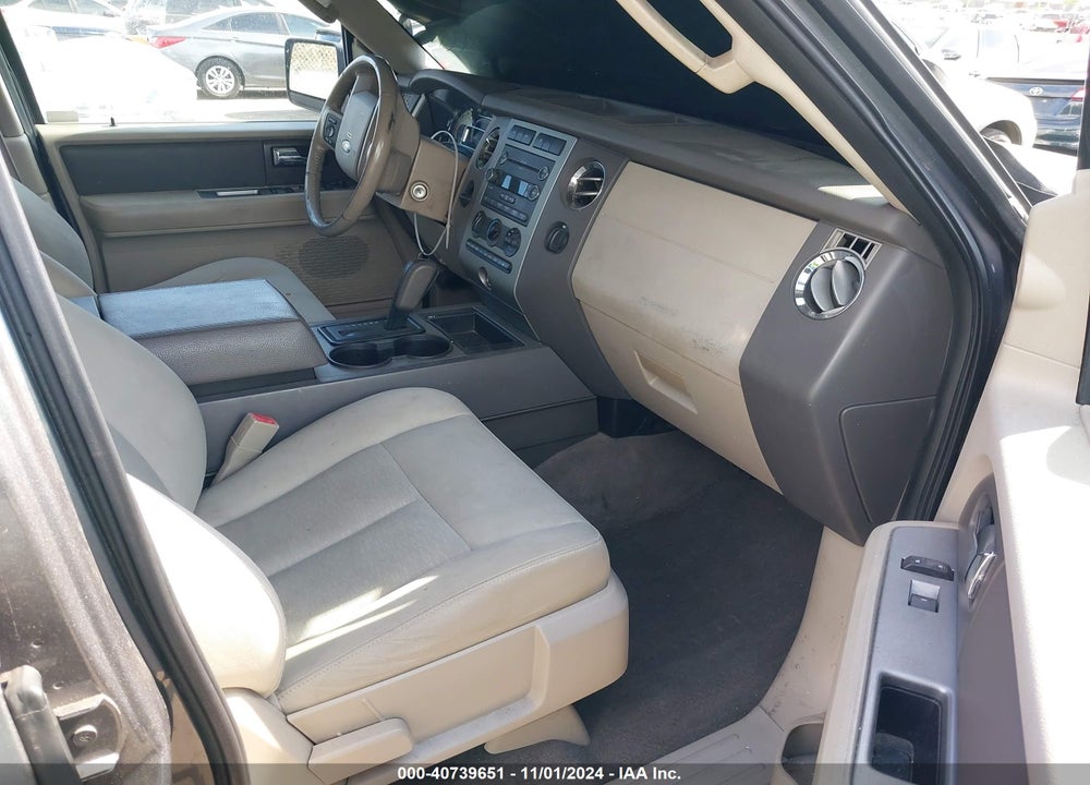 2010 FORD EXPEDITION XLT VIN: 1FMJU1F53AEB51772