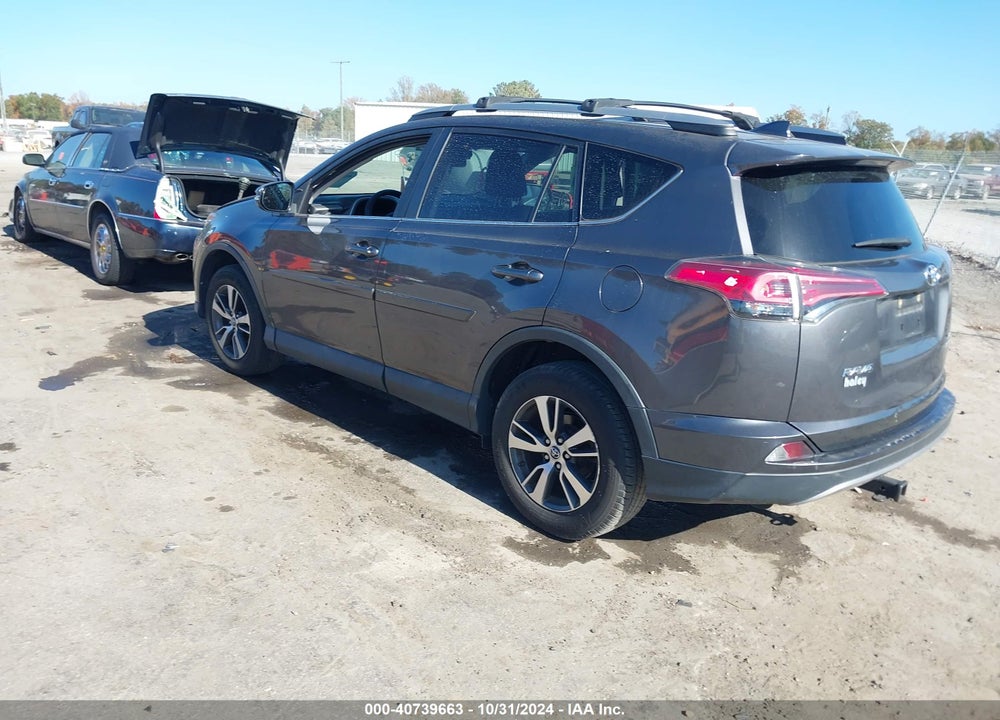 2017 TOYOTA RAV4 XLE VIN: 2T3RFREV4HW679406