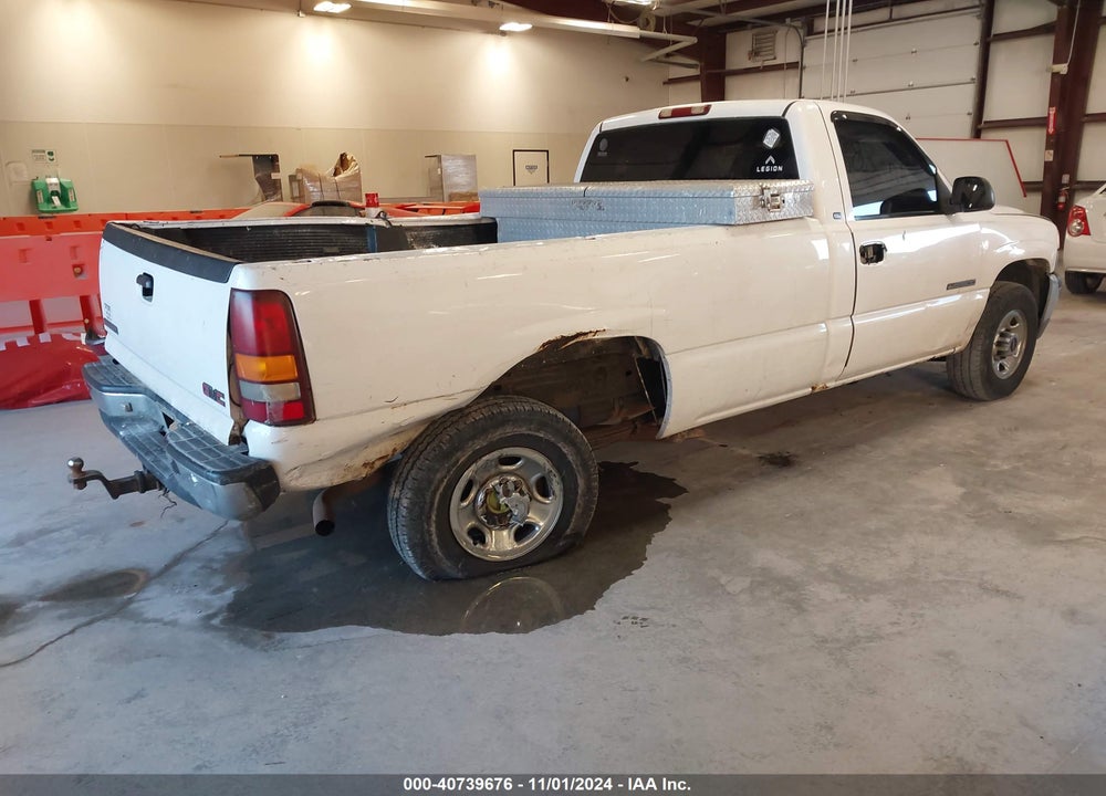 2000 GMC SIERRA 2500 SL VIN: 1GTFC24T0YE107498