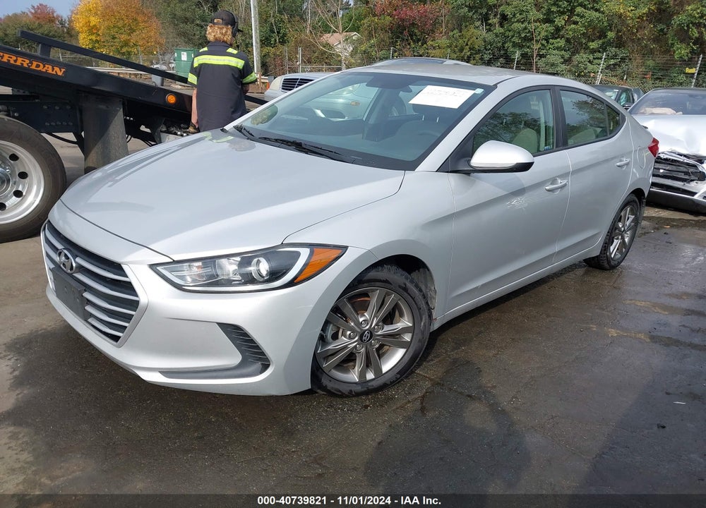 2017 HYUNDAI ELANTRA SE VIN: 5NPD84LFXHH156532
