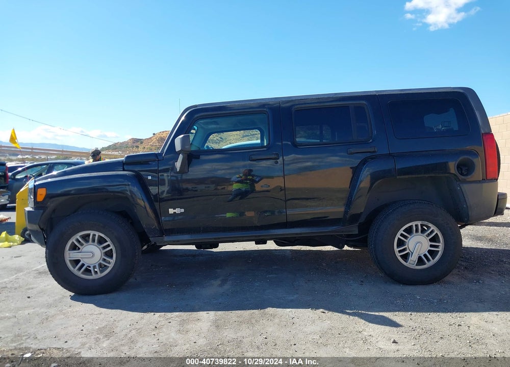 2009 HUMMER H3 SUV VIN: 5GTEN13E898143855