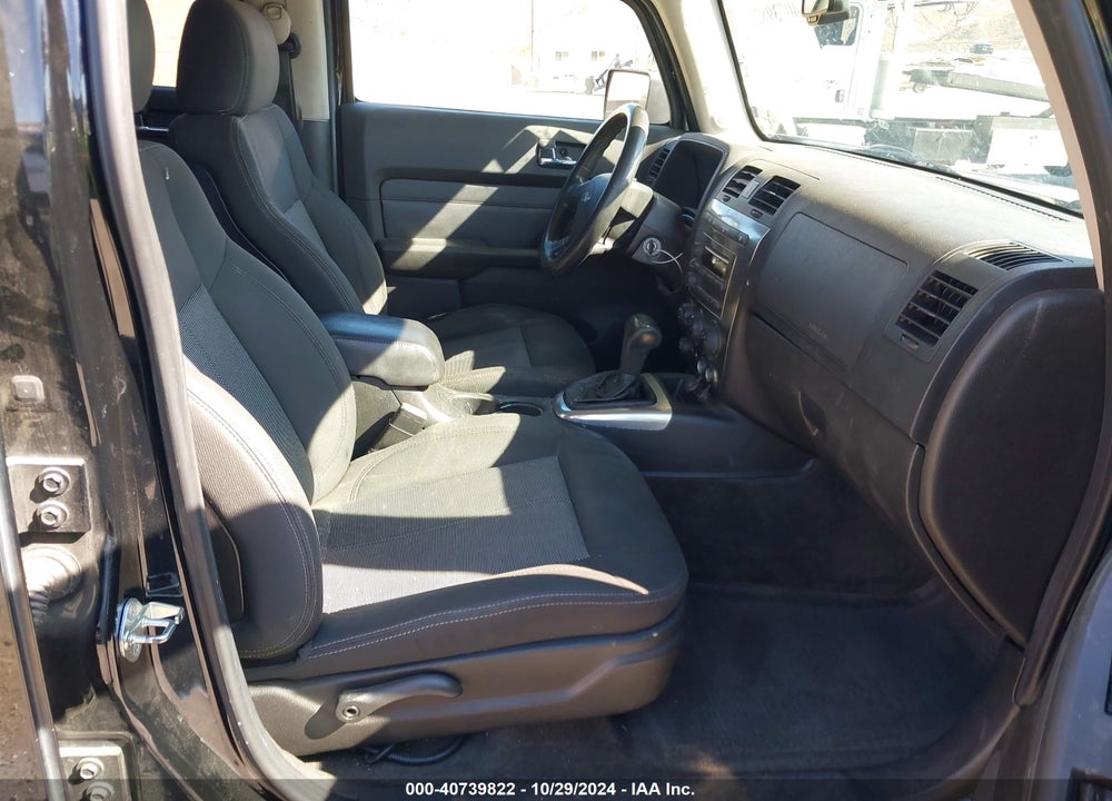 2009 HUMMER H3 SUV VIN: 5GTEN13E898143855