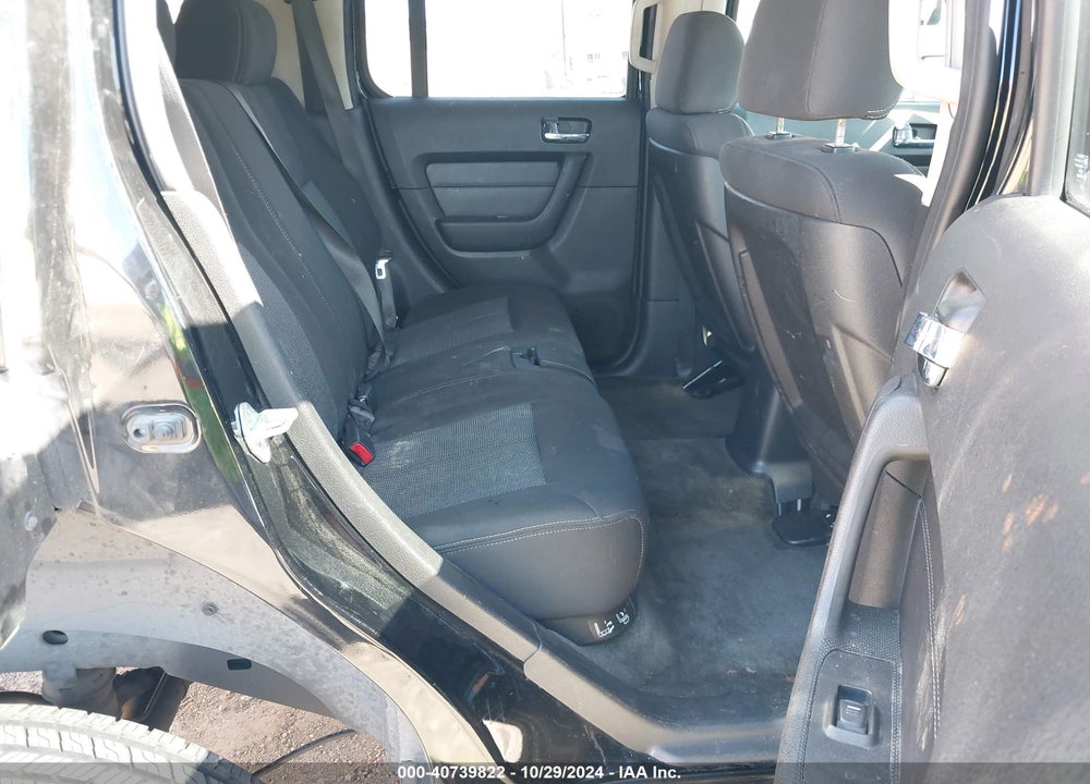 2009 HUMMER H3 SUV VIN: 5GTEN13E898143855