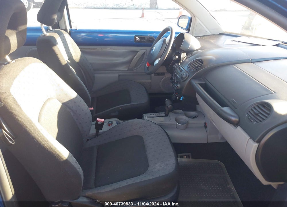 2001 VOLKSWAGEN NEW BEETLE GL VIN: 3VWBK21C21M446928