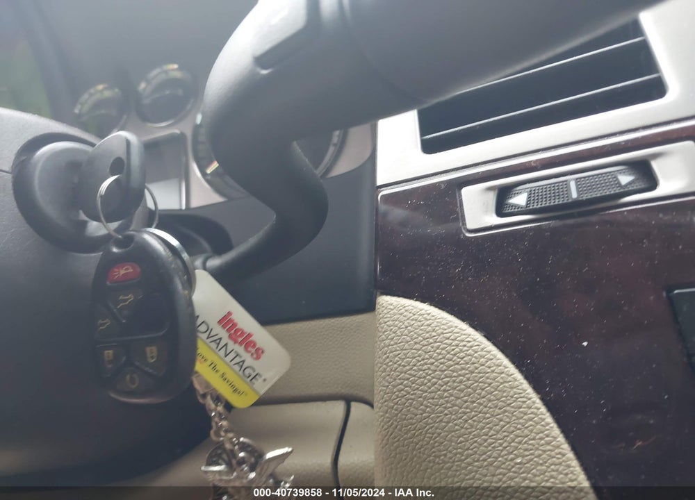 2010 CADILLAC ESCALADE VIN: 1GYUKAEF0AR254734