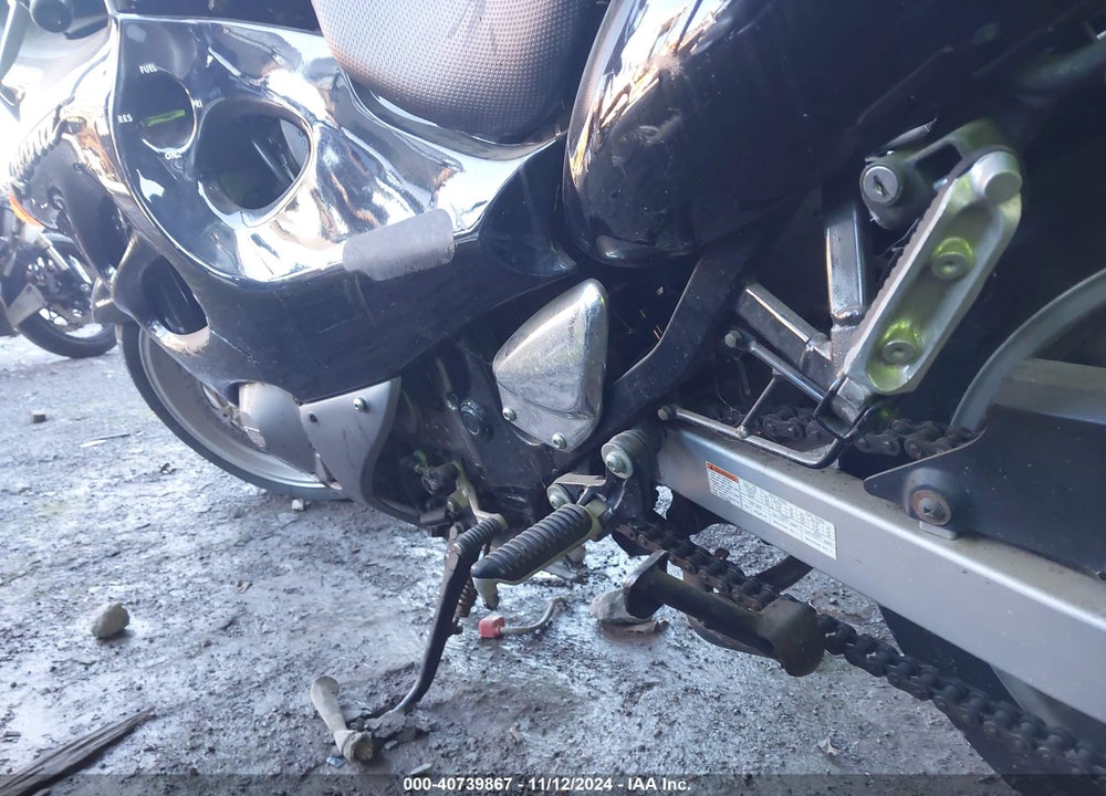 1999 SUZUKI GSX600 F VIN: JS1GN79AXX2100409