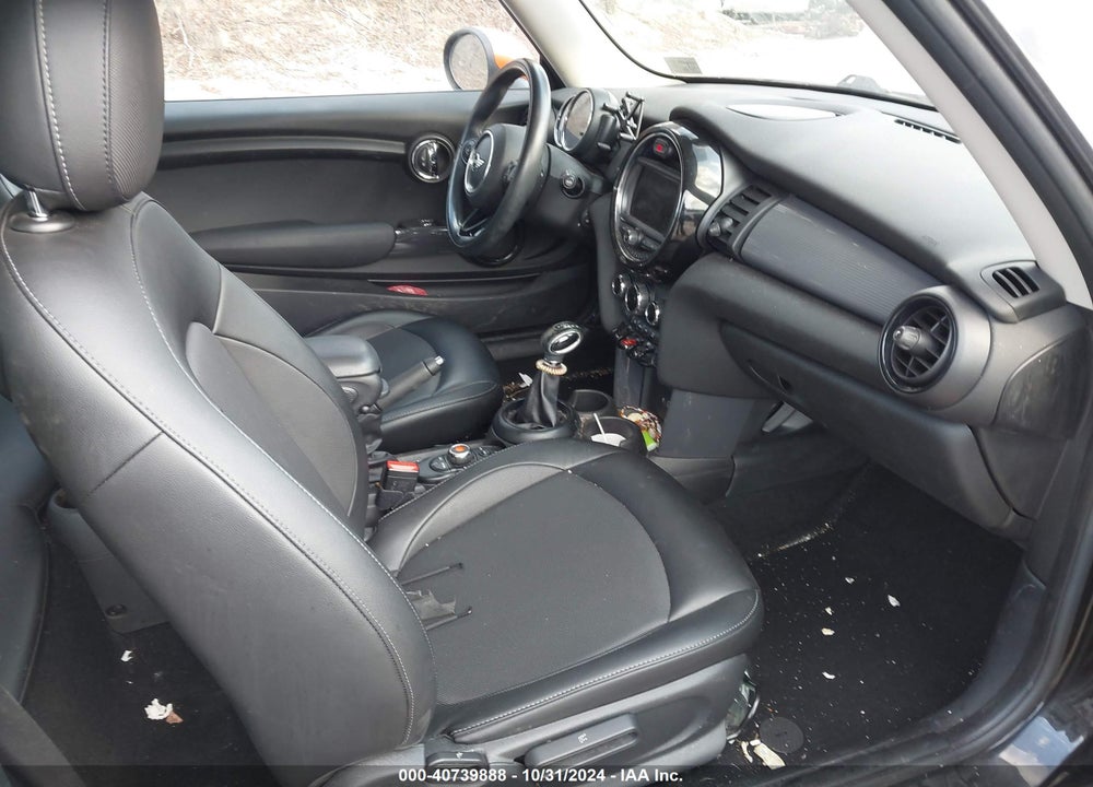 2017 MINI HARDTOP COOPER VIN: WMWXP5C32H2G61090