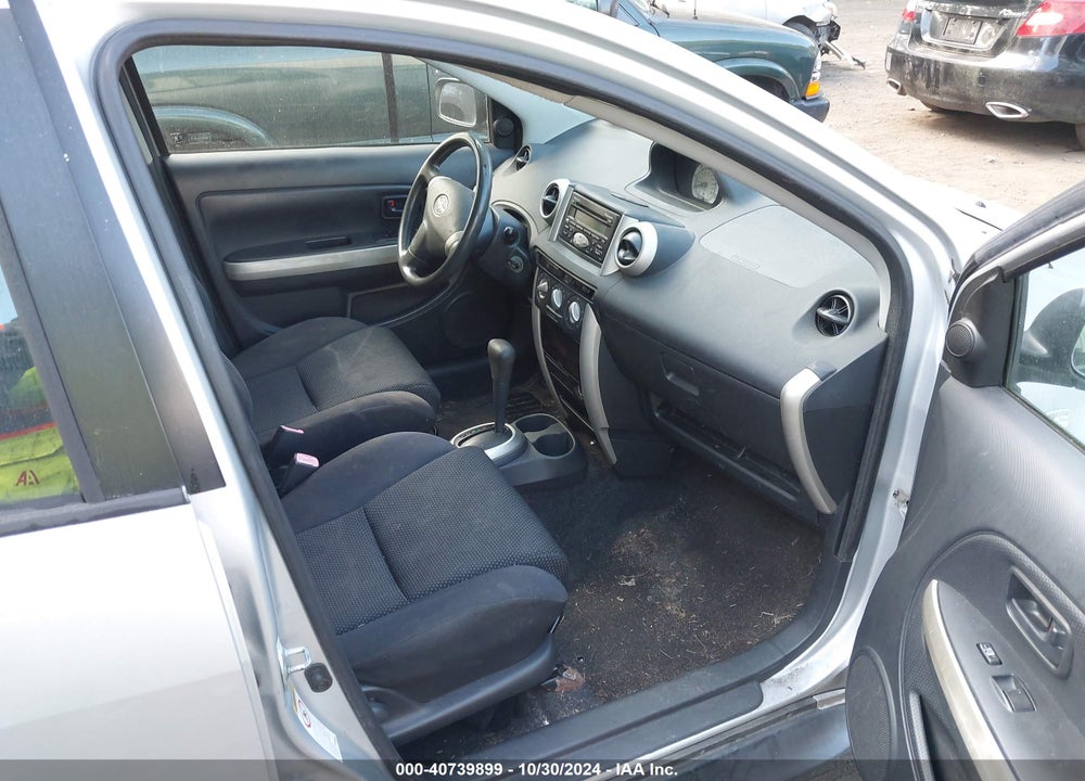 2005 SCION XA VIN: JTKKT604950105092