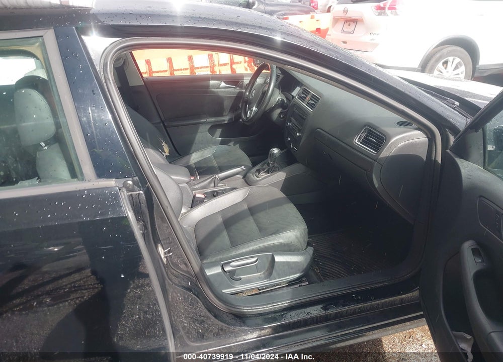 2012 VOLKSWAGEN JETTA 2.5L SE VIN: 3VWDP7AJ8CM102996