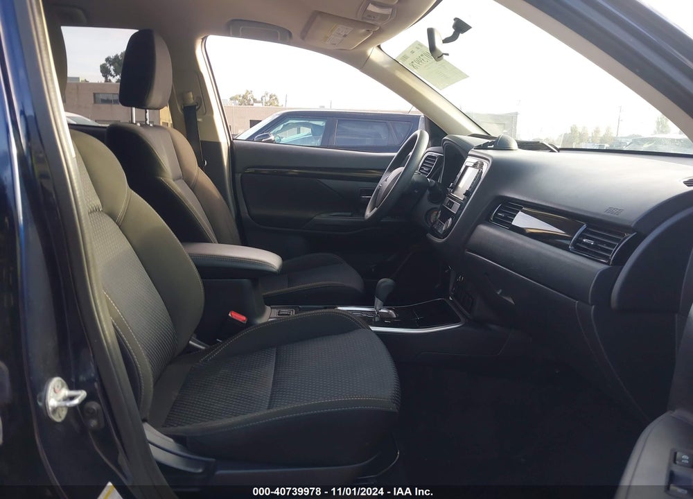 2019 MITSUBISHI OUTLANDER ES VIN: JA4AD2A34KJ002242