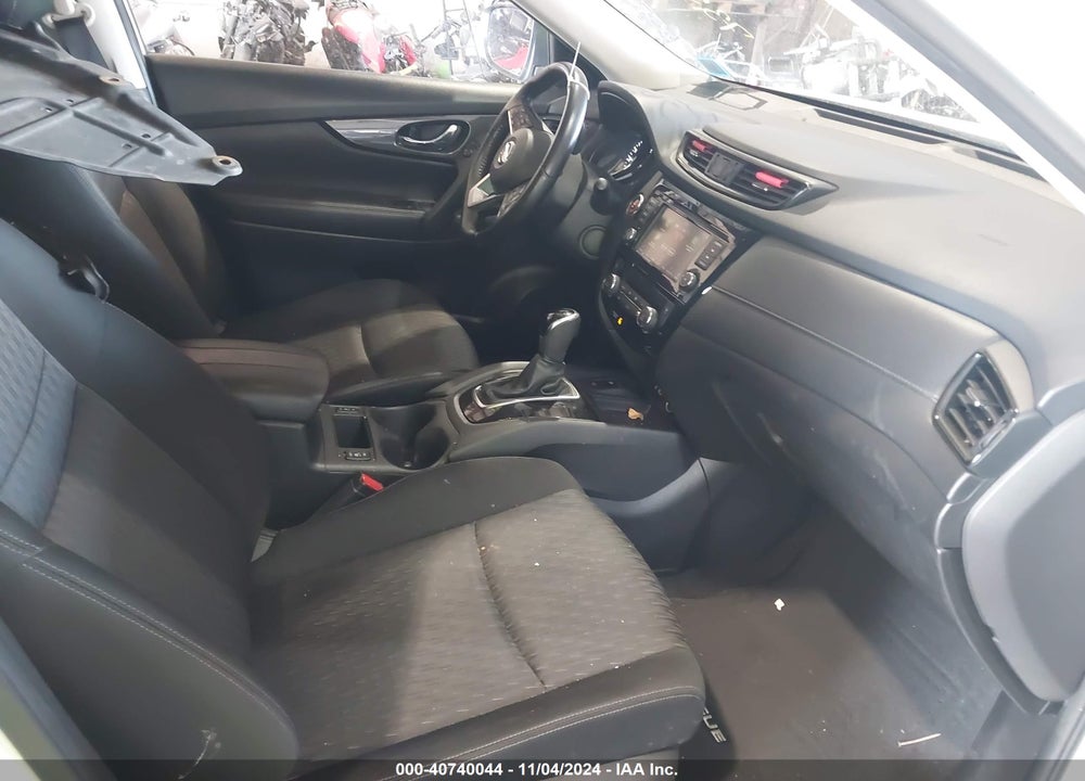 2019 NISSAN ROGUE SV VIN: JN8AT2MV8KW382800