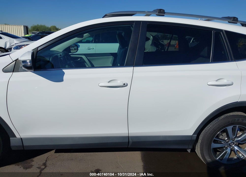 2017 TOYOTA RAV4 XLE VIN: 2T3WFREV6HW343680