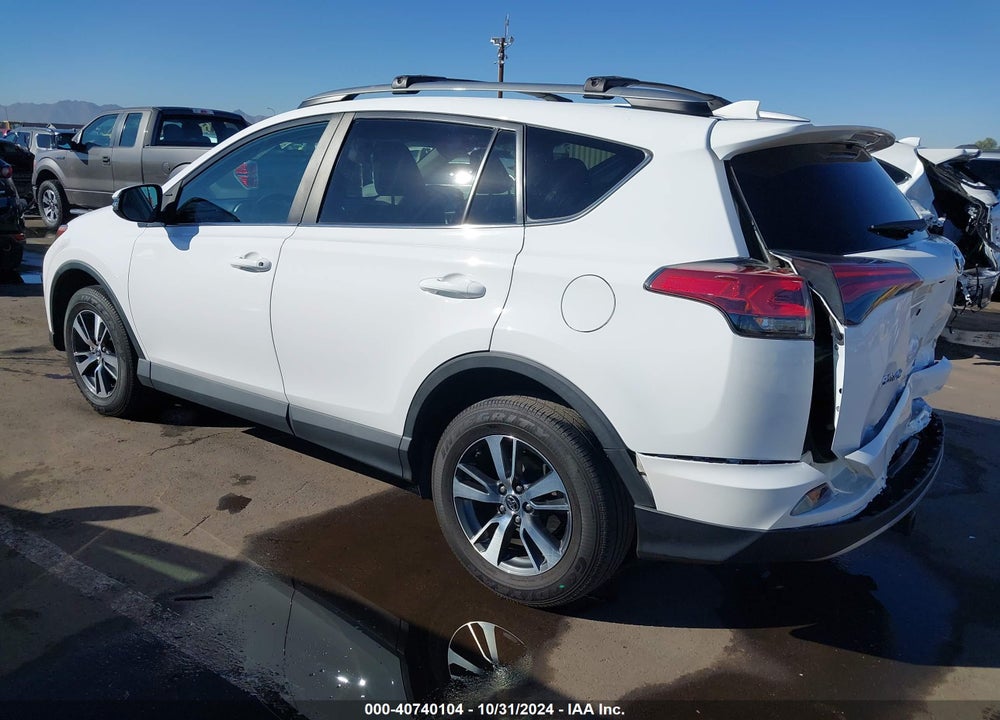 2017 TOYOTA RAV4 XLE VIN: 2T3WFREV6HW343680