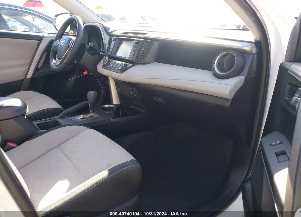 2017 TOYOTA RAV4 XLE VIN: 2T3WFREV6HW343680
