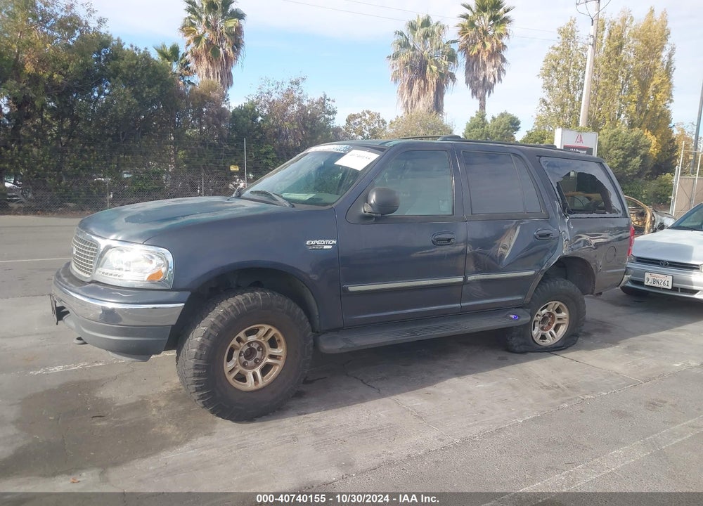 2000 FORD EXPEDITION XLT VIN: 1FMRU1665YLB71572