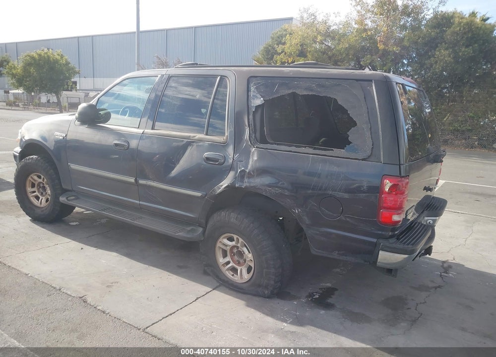 2000 FORD EXPEDITION XLT VIN: 1FMRU1665YLB71572
