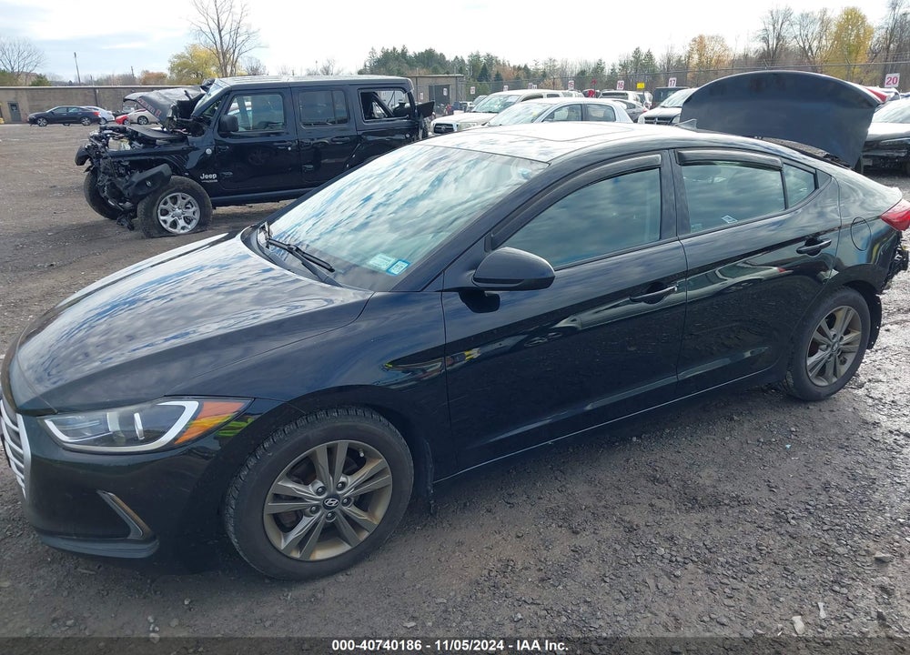 2018 HYUNDAI ELANTRA VIN: 5NPD84LF9JH286307