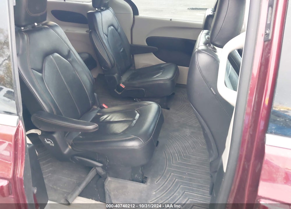 2019 CHRYSLER PACIFICA TOURING L VIN: 2C4RC1BG2KR626317